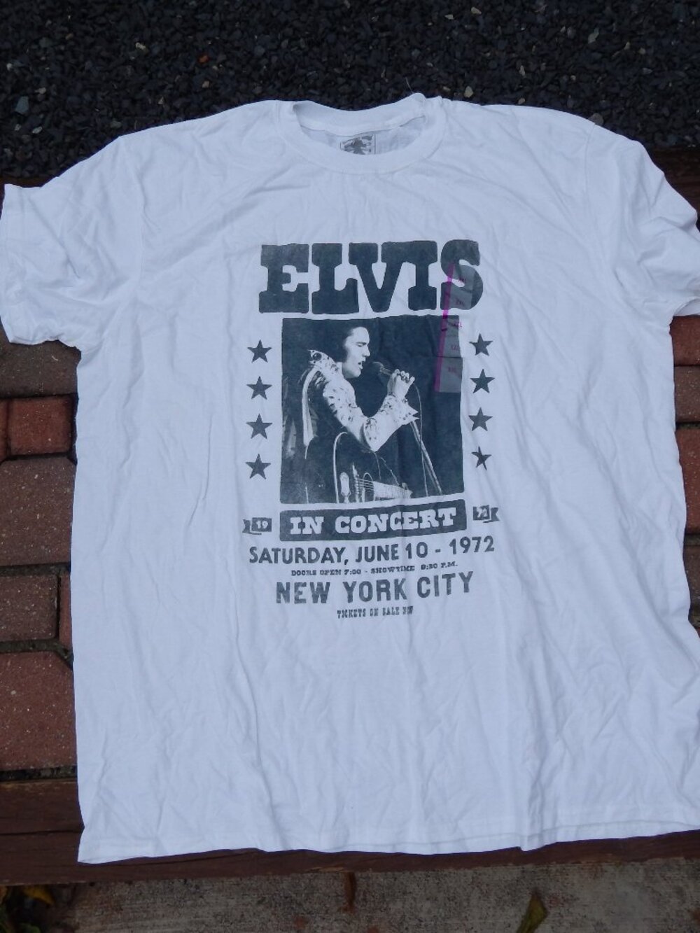 Elvis IN CONCERT Size 2XL T Shirt New With Tags Unisex Adults Mens Womens